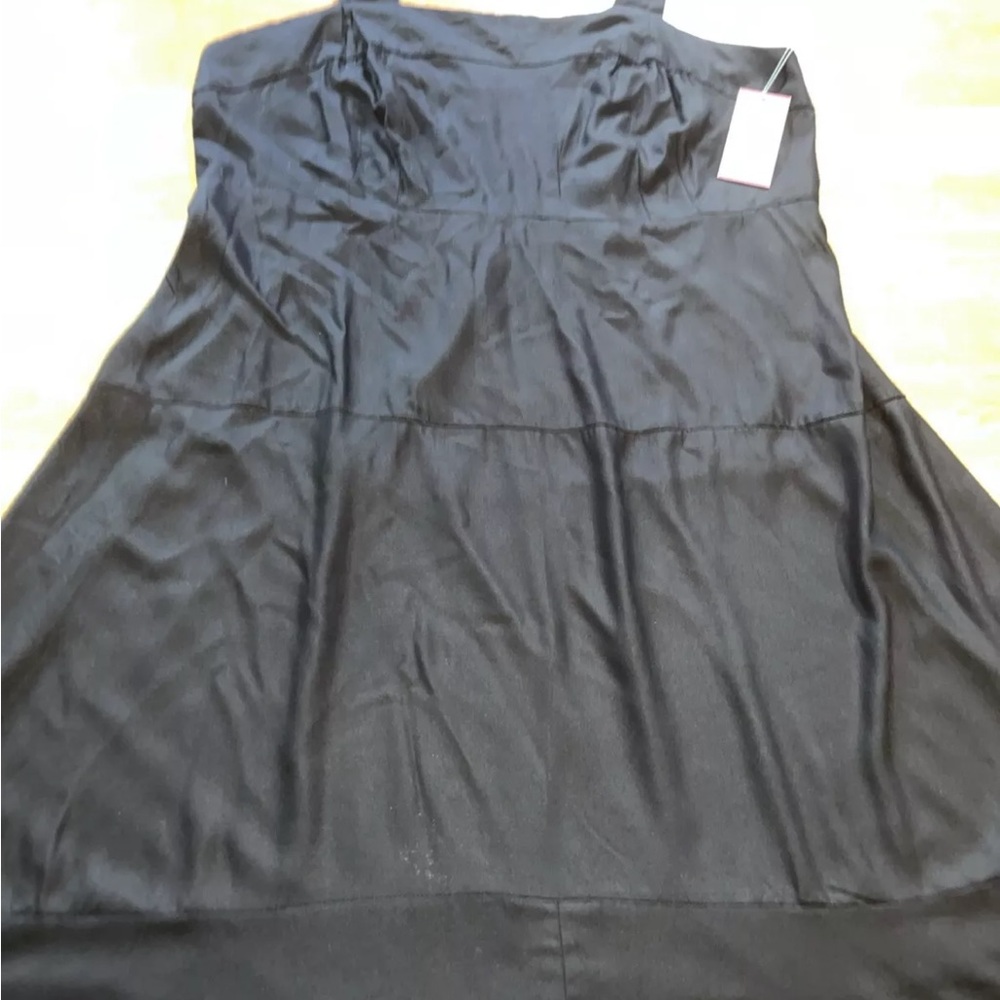 Vince Camuto Smocked Back Challis Tiered Maxi Dress - Black  Plus Size 1X New - Picture 8 of 15